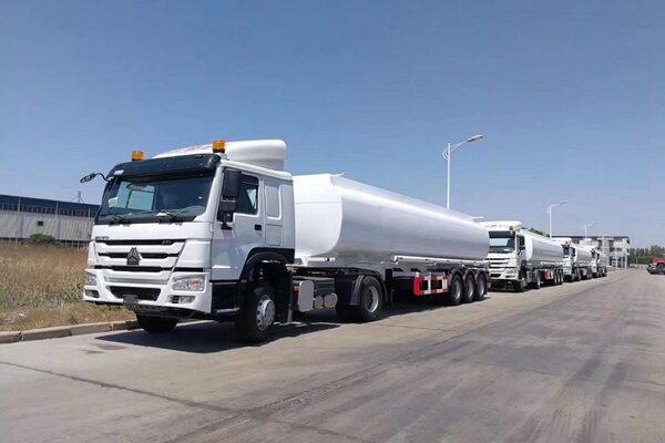 Caminhão carregado de cargas perigosas